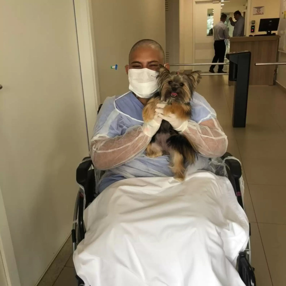 Small Pup is Delighted When She Visits Her Best Friend At The Hospital!