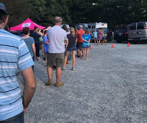 Hundreds Of People Line Up To Rescue Pups From Hurricane. This Is Just Heartwarming...