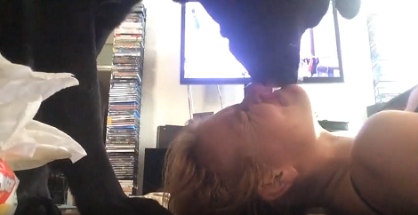 How This Pup Reacts When Mommy Puts On Chapstick Will Make You Laugh!